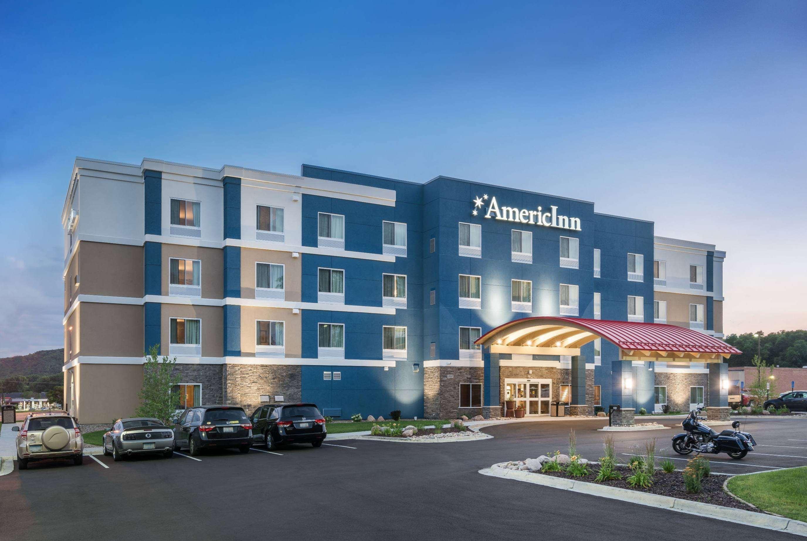 Americinn By Wyndham Уинона Екстериор снимка